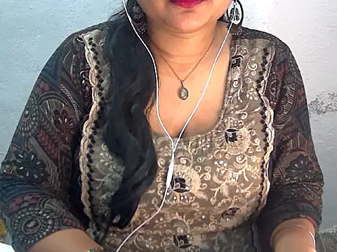 Snapshot of Saniya_K2 chatting on July 2026 04:45:02 PM Saniya K2 online show from July 2026 04:45:02 PM