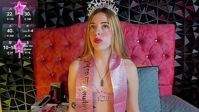 Snapshot of karenwild_1 chatting on June 2026 03:11:02 PM karenwild 1 online show from June 2026 03:11:02 PM
