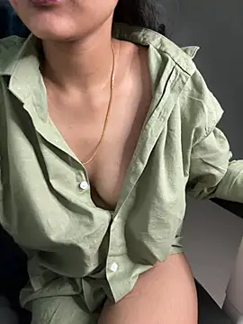 Snapshot of godessoflust chatting on May 2026 08:04:02 PM godessoflust online show from May 2026 08:04:02 PM