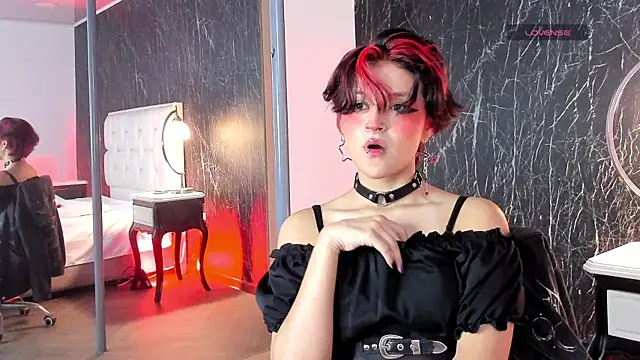 YuuMiko online show from February 2026 12:12:01 PM