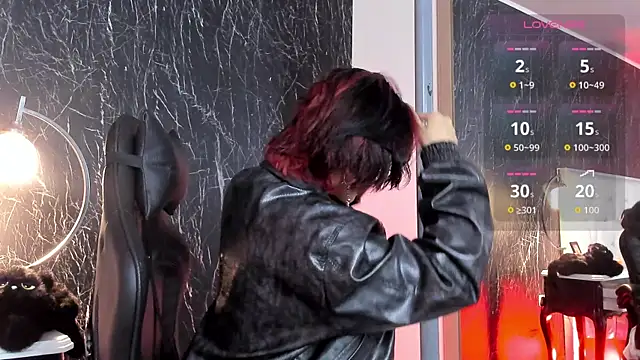 YuuMiko online show from April 2026 12:43:01 PM