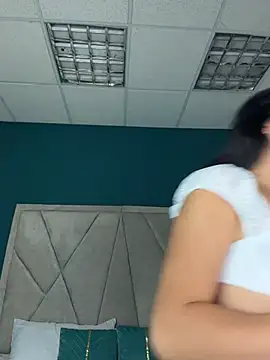 BadLilAngelXXX online show from July 2026 01:18:02 PM