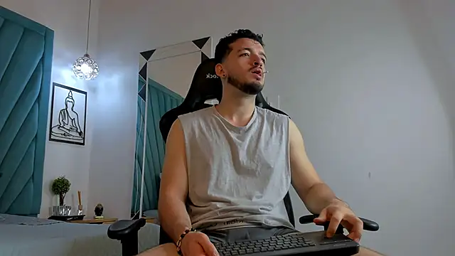 Snapshot of Logan_Wolf-js chatting on April 2026 01:52:02 PM Logan Wolf-js online show from April 2026 01:52:02 PM