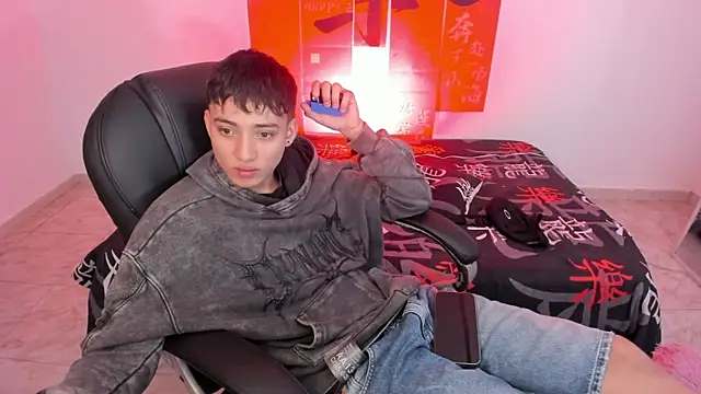 Wesleey-Boy online show from April 2026 07:37:01 PM