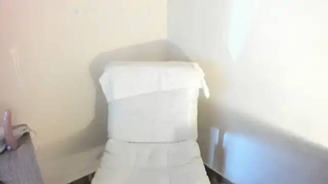 Nyomi browm online show from April 2026 03:04:01 PM