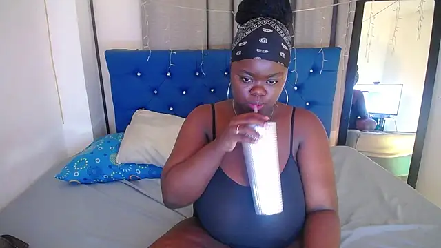 neighbor-ebony online show from July 2026 03:22:01 AM
