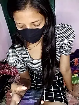 Naina-hott online show from February 2026 07:11:01 PM