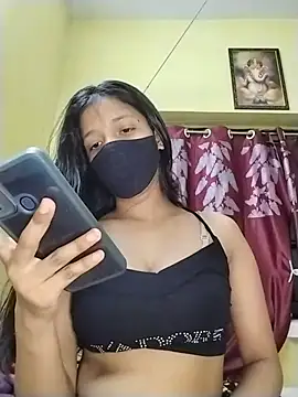 Naina-hott online show from June 2026 05:51:01 PM
