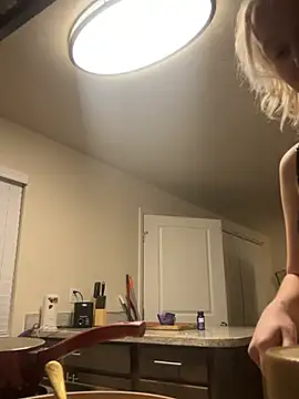 Marilynxo online show from February 2026 06:31:01 AM