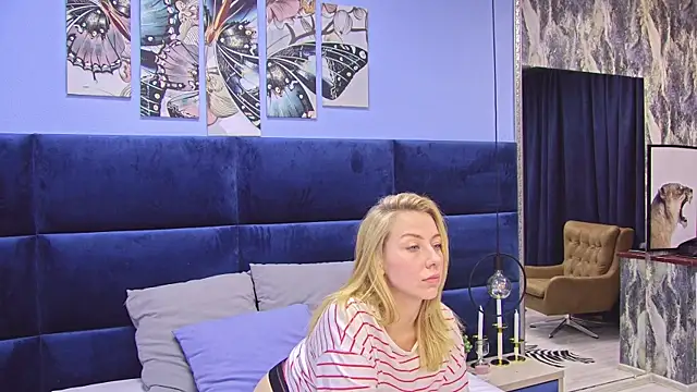 LovelyMiley online show from February 2026 03:30:01 PM