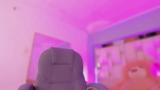 AishaKassandra online show from April 2026 11:20:01 AM