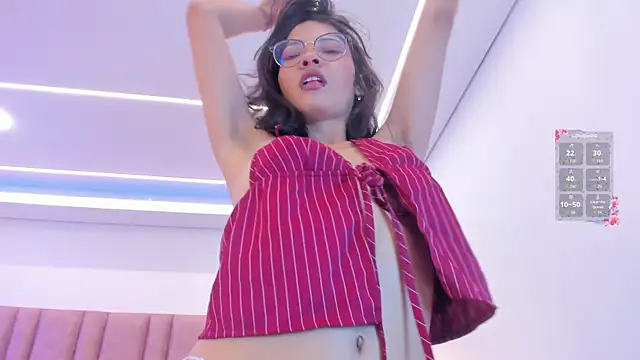 im lily  online show from April 2026 12:52:02 PM