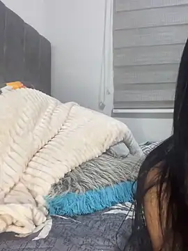 venezolana  caro online show from February 2026 01:35:02 AM