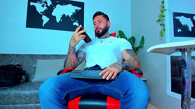 Alessrose online show from March 2026 08:01:01 PM