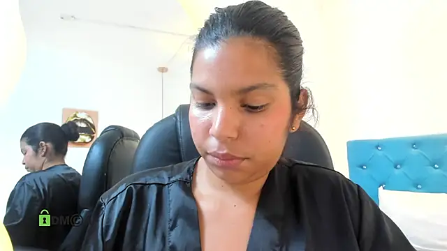 Snapshot of Dulcecooper1 chatting on April 2026 05:30:01 PM Dulcecooper1 online show from April 2026 05:30:01 PM