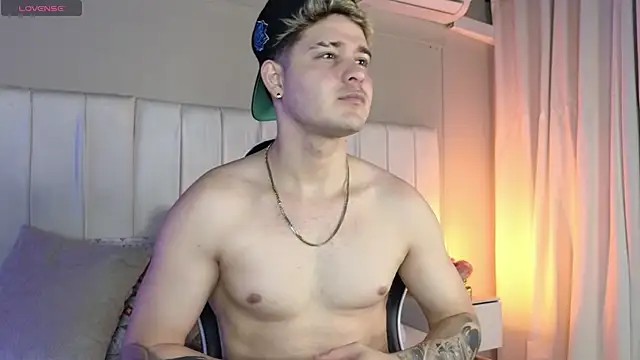 rayan linxx online show from February 2026 07:18:01 PM