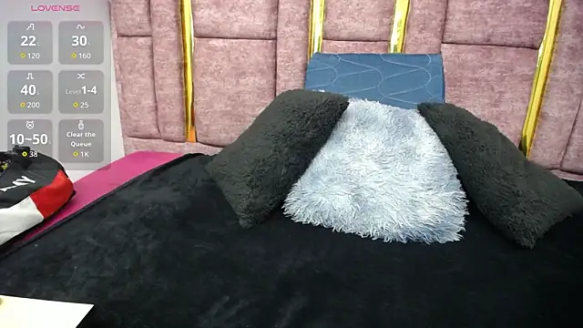 FRANCESCA LOVE  online show from April 2026 03:22:01 AM