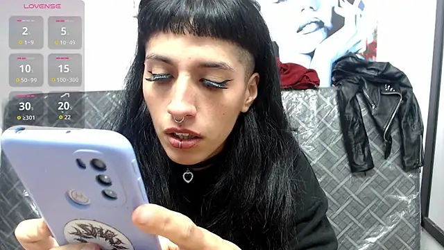 FRANCESCA LOVE  online show from April 2026 09:26:01 PM