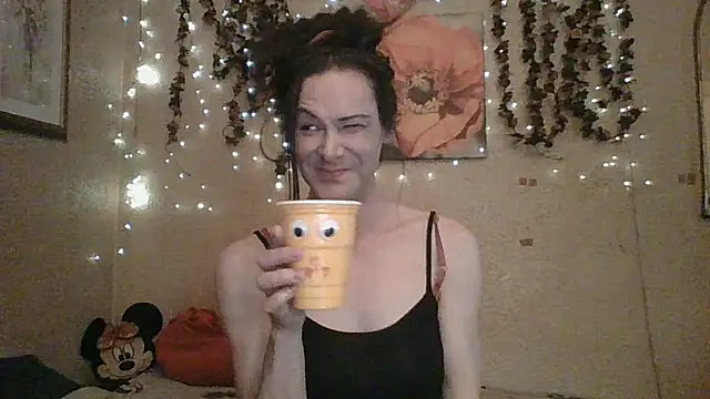 Snapshot of sillymillie4 chatting on May 2026 01:23:02 AM sillymillie4 online show from May 2026 01:23:02 AM