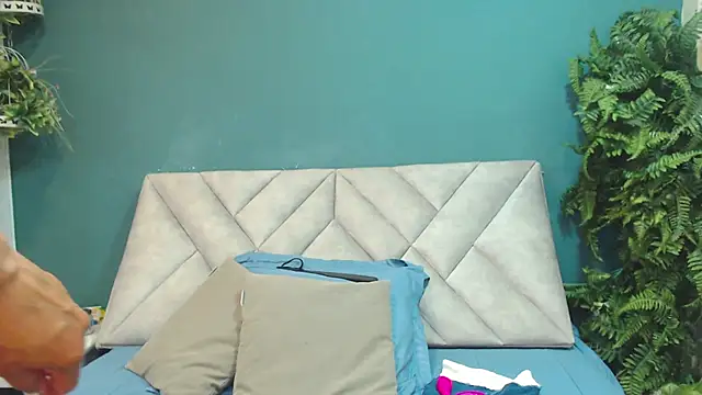 AmelieLux online show from March 2026 04:56:02 PM