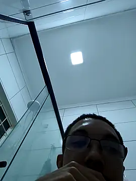 MOREN044 online show from March 2026 10:37:01 PM