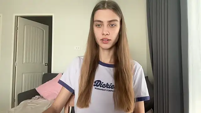 SonyaSweety online show from March 2026 01:57:01 AM