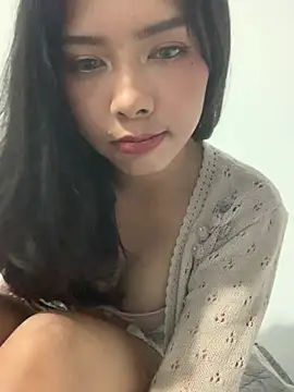 Snapshot of lonely_lunae chatting on May 2026 06:27:02 PM lonely lunae online show from May 2026 06:27:02 PM