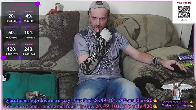 Snapshot of SwatRocShy chatting on May 2026 06:08:01 AM SwatRocShy online show from May 2026 06:08:01 AM