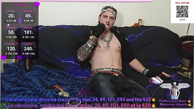 Snapshot of SwatRocShy chatting on June 2026 05:08:01 AM SwatRocShy online show from June 2026 05:08:01 AM