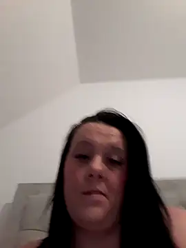 louisa36 online show from February 2026 10:15:01 PM