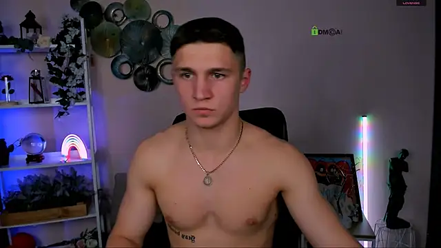 Snapshot of emmanuel_shine chatting on May 2026 07:19:01 PM emmanuel shine online show from May 2026 07:19:01 PM
