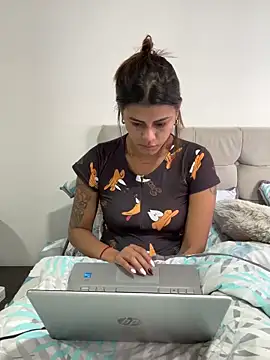 RachelWeisz  online show from April 2026 11:49:01 AM