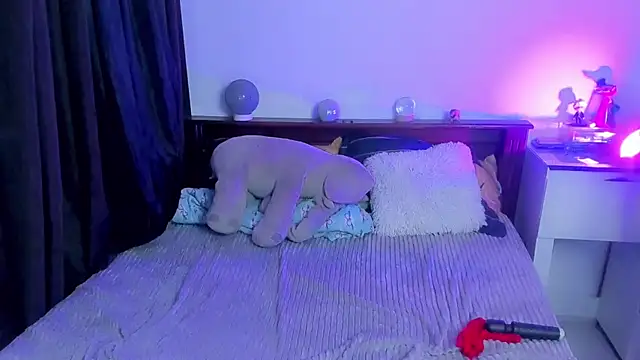 Gaby Chain01 online show from March 2026 07:15:01 AM