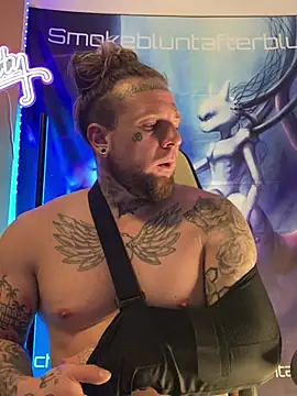 Smokebluntafterblunt online show from March 2026 06:39:01 AM