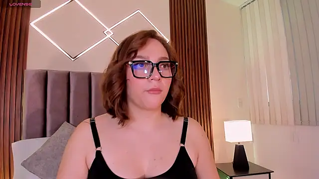 SimonaStar online show from February 2026 11:58:02 AM