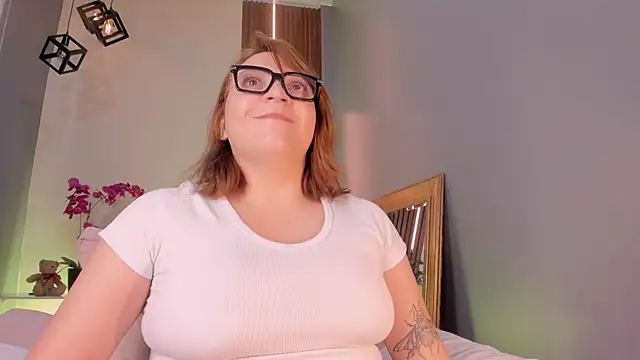 SimonaStar online show from March 2026 02:02:01 PM