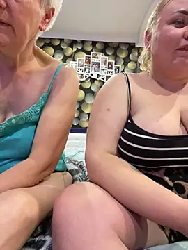 Snapshot of Mommy-girl-Lola chatting on March 2026 07:09:01 PM Mommy-girl-Lola online show from March 2026 07:09:01 PM