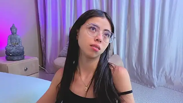 Snapshot of Mia_Naive chatting on April 2026 11:37:01 AM Mia Naive online show from April 2026 11:37:01 AM
