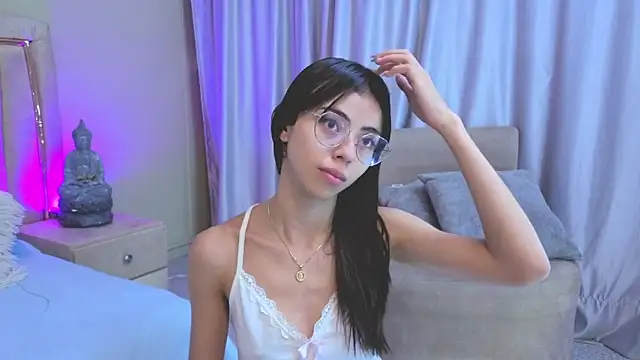 Snapshot of Mia_Naive chatting on May 2026 12:22:02 PM Mia Naive online show from May 2026 12:22:02 PM