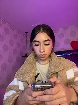 alahia pink online show from March 2026 01:55:02 AM