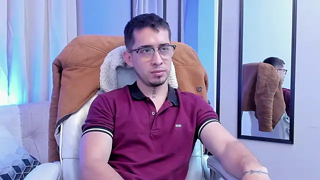 Tommas Jhonson online show from April 2026 12:41:01 PM