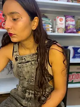 -BabyLuna online show from March 2026 12:54:02 PM