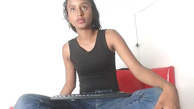 Snapshot of valeryskinnyvagi chatting on May 2026 12:06:01 AM valeryskinnyvagi online show from May 2026 12:06:01 AM