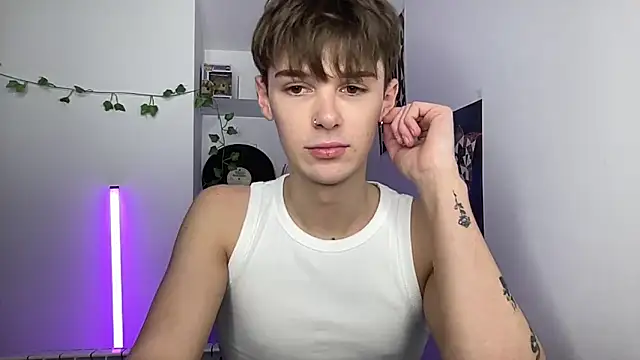 YourMilkyGuy online show from April 2026 05:30:01 PM