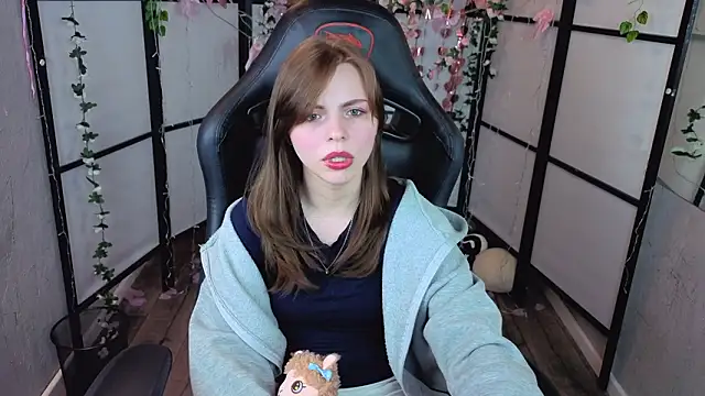 LesleySky online show from March 2026 08:38:02 PM