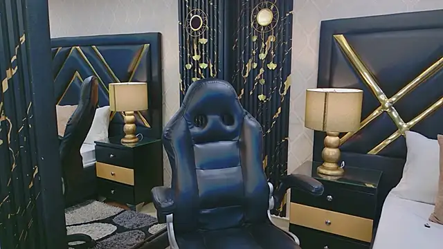 LaurenHazell online show from April 2026 03:31:02 AM