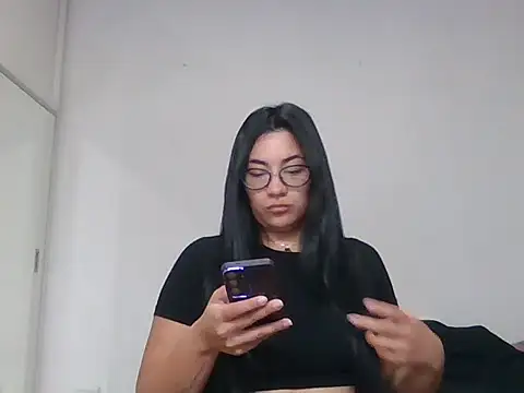 Agusgold22 online show from March 2026 03:05:02 PM