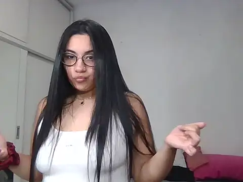 Agusgold22 online show from March 2026 06:33:01 PM