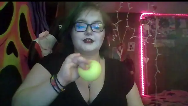 Snapshot of thatskarma chatting on February 2026 05:34:02 AM thatskarma online show from February 2026 05:34:02 AM