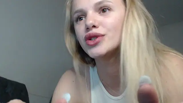 KeylaStar online show from April 2026 08:31:01 PM